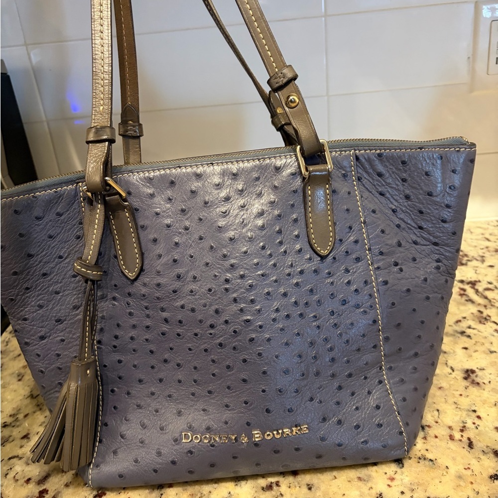 RARE Dooney & Bourke Maxine Tote Ostrich Embossed Leather Soy Blue Zip Tote - Picture 2 of 7